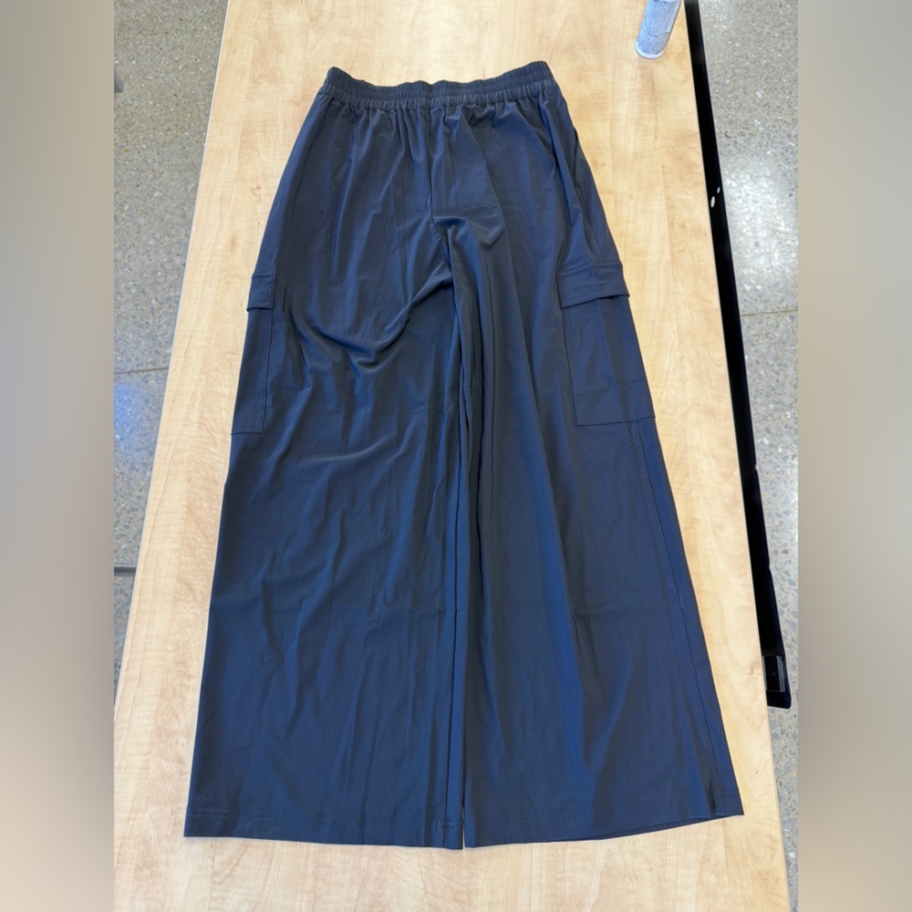 NWT Athleta Pinnacle High Rise Cargo Trouser | Black - Picture 12 of 12